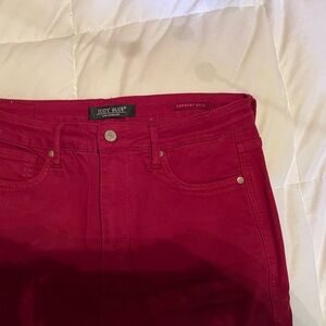 Be ready for fall with this great color!! NWOT Judy Blue Skinny Jeans